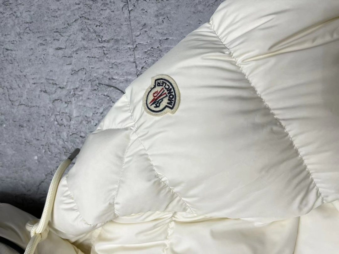 Moncler Hooded Short Down Coat