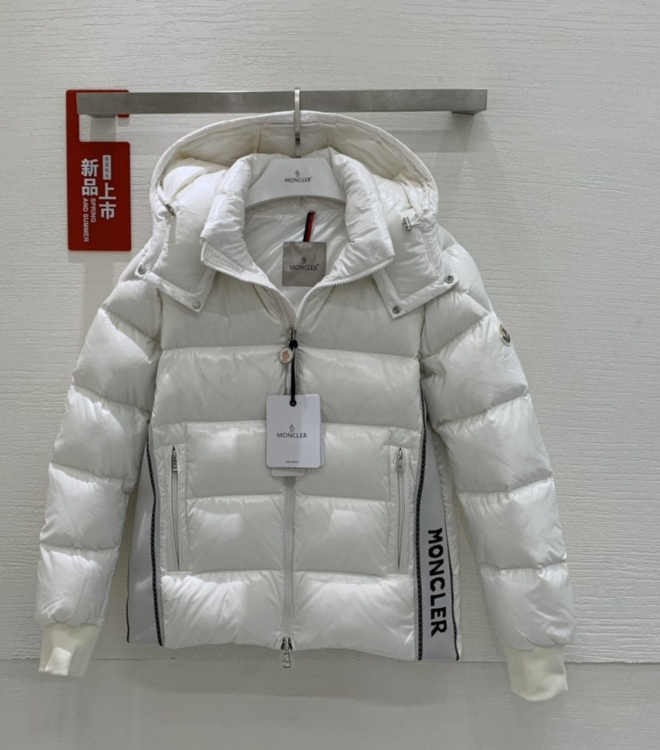 Moncler Color-Block Hooded Short Down Coat