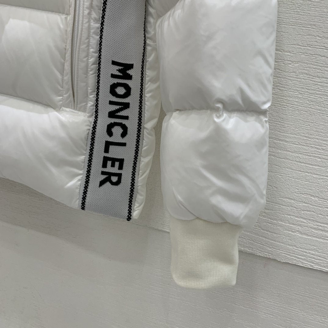 Moncler Color-Block Hooded Short Down Coat