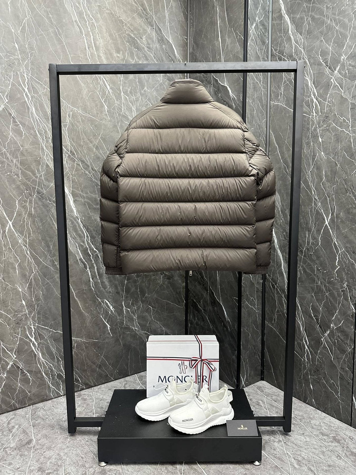 Moncler Tricolor-Trim Puffer Coat