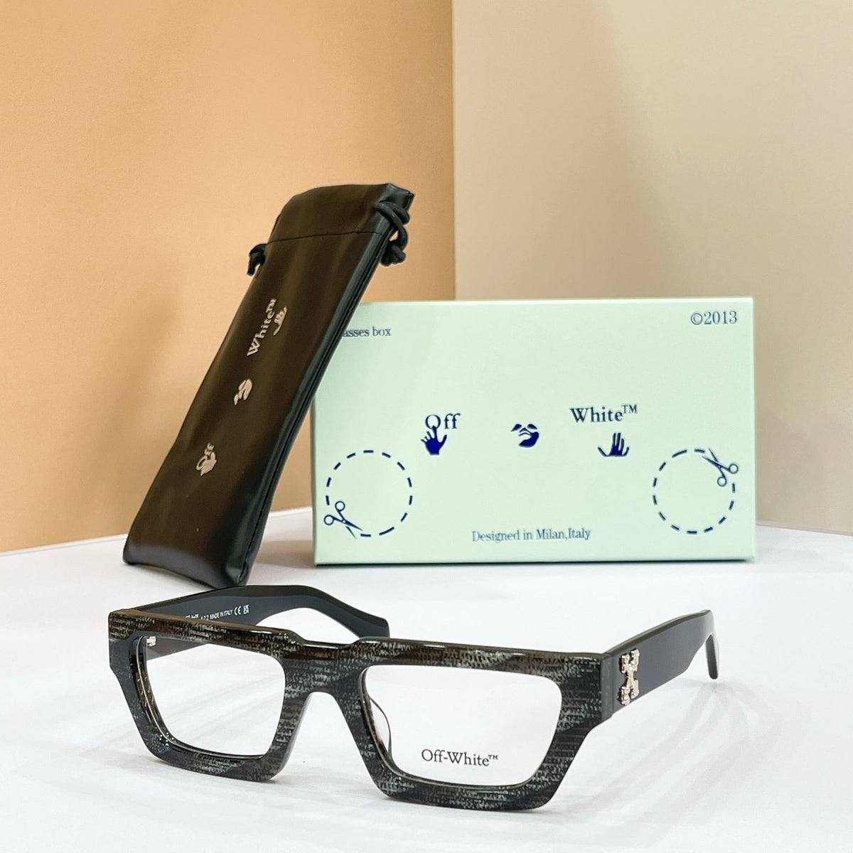 OFF-WHITE Sunglasses OER 1002